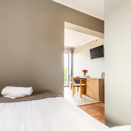 Reveliqa2 - Pokoje Goscinne I Apartamenty Pobierowo Exterior photo