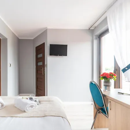 Reveliqa2 - Pokoje Goscinne I Apartamenty Pobierowo Exterior photo