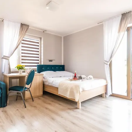 Reveliqa2 - Pokoje Goscinne I Apartamenty Pobierowo Exterior photo