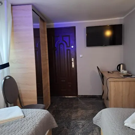 Reveliqa2 - Pokoje Goscinne I Apartamenty Pobierowo Exterior photo