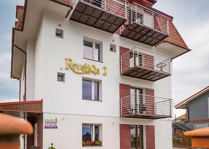 Reveliqa2 - Pokoje Goscinne I Apartamenty