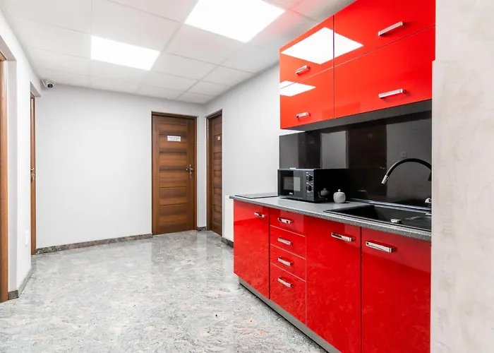 Reveliqa2 - Pokoje Goscinne I Apartamenty